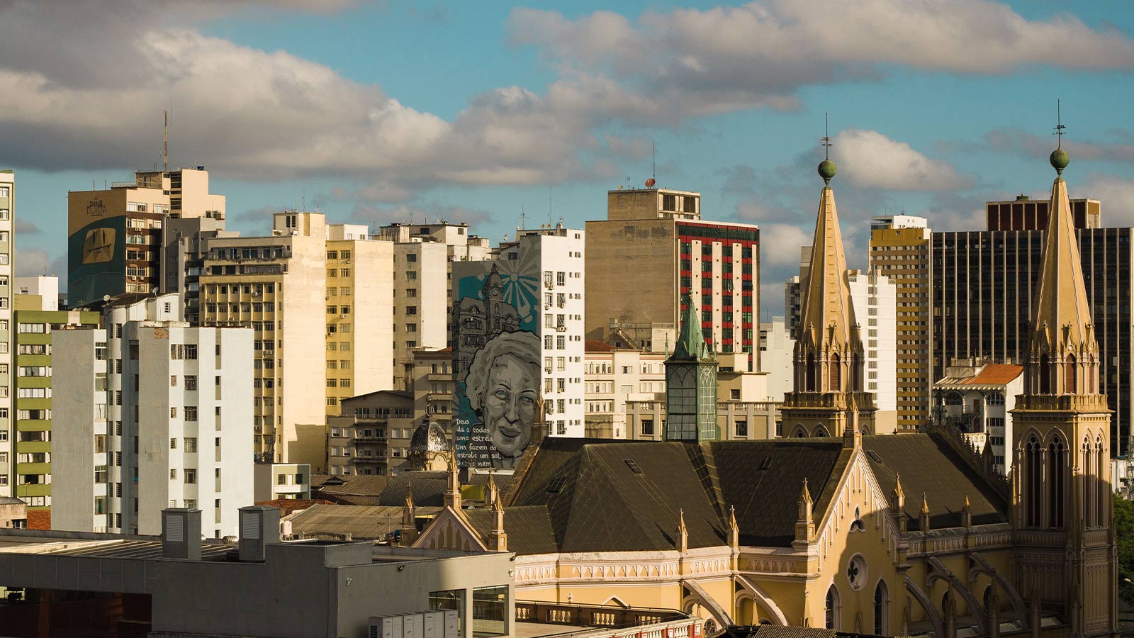 Casas à venda em Curitiba: como escolher o bairro e comprar com segurança
